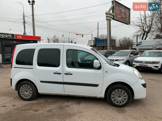 Білий Рено Кєнгу, об'ємом двигуна 1.5 л та пробігом 260 тис. км за 7490 $, фото 3 на Automoto.ua