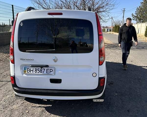Белый Рено Кенгу, объемом двигателя 1.46 л и пробегом 243 тыс. км за 8600 $, фото 7 на Automoto.ua