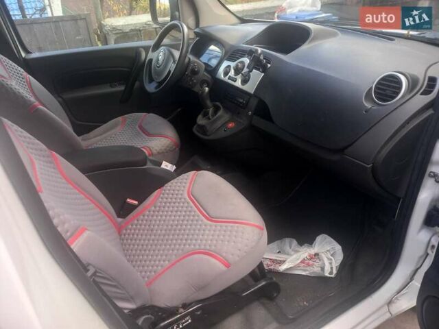 Белый Рено Кенгу, объемом двигателя 1.5 л и пробегом 211 тыс. км за 8200 $, фото 7 на Automoto.ua