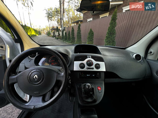 Белый Рено Кенгу, объемом двигателя 1.5 л и пробегом 188 тыс. км за 4950 $, фото 10 на Automoto.ua