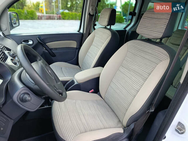 Білий Рено Кєнгу, об'ємом двигуна 1.6 л та пробігом 224 тис. км за 7999 $, фото 16 на Automoto.ua