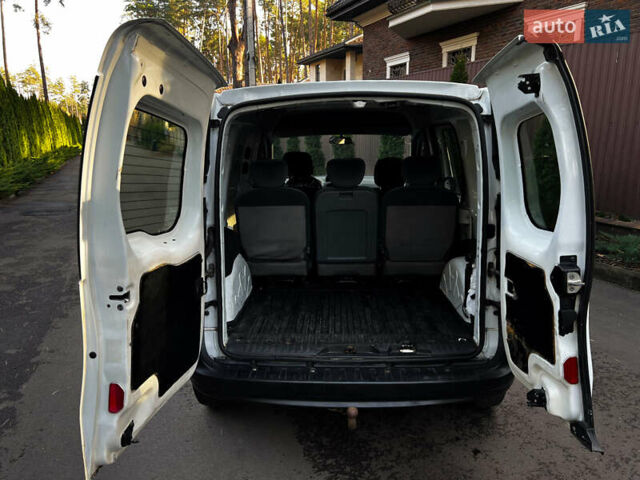 Белый Рено Кенгу, объемом двигателя 1.5 л и пробегом 188 тыс. км за 4950 $, фото 7 на Automoto.ua