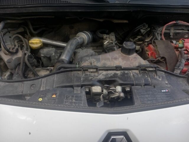 Белый Рено Кенгу, объемом двигателя 1.5 л и пробегом 230 тыс. км за 8200 $, фото 6 на Automoto.ua