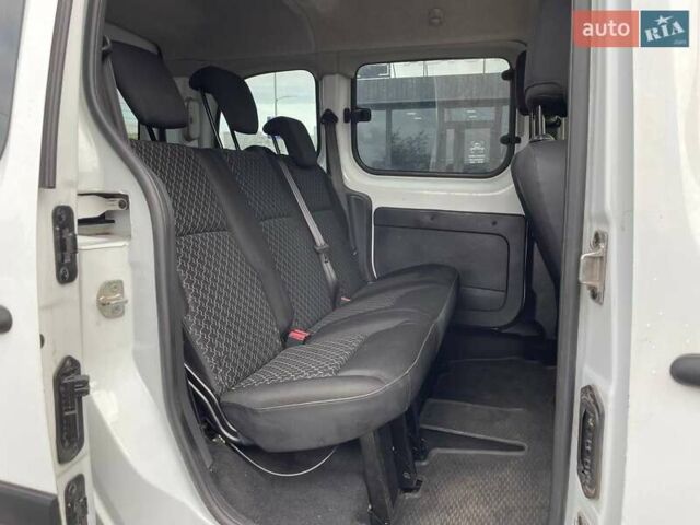 Білий Рено Кєнгу, об'ємом двигуна 1.6 л та пробігом 188 тис. км за 8990 $, фото 9 на Automoto.ua