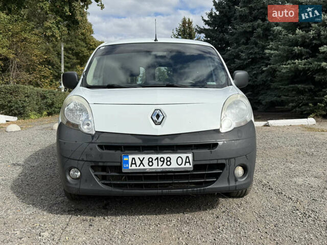 Белый Рено Кенгу, объемом двигателя 1.46 л и пробегом 211 тыс. км за 5800 $, фото 2 на Automoto.ua