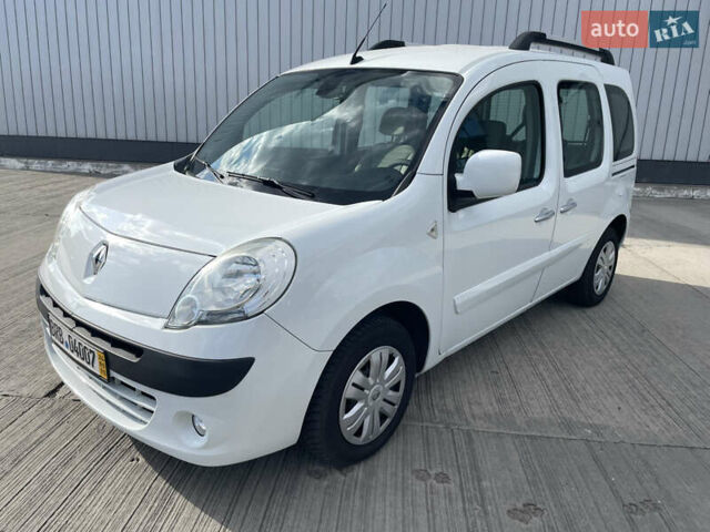 Белый Рено Кенгу, объемом двигателя 1.5 л и пробегом 216 тыс. км за 8300 $, фото 19 на Automoto.ua