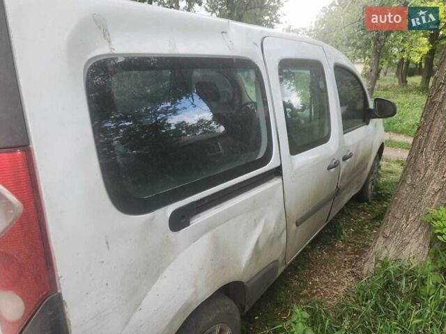 Белый Рено Кенгу, объемом двигателя 1.46 л и пробегом 340 тыс. км за 4450 $, фото 3 на Automoto.ua