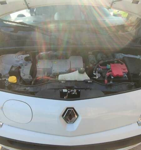 Білий Рено Кєнгу, об'ємом двигуна 0 л та пробігом 96 тис. км за 7500 $, фото 8 на Automoto.ua