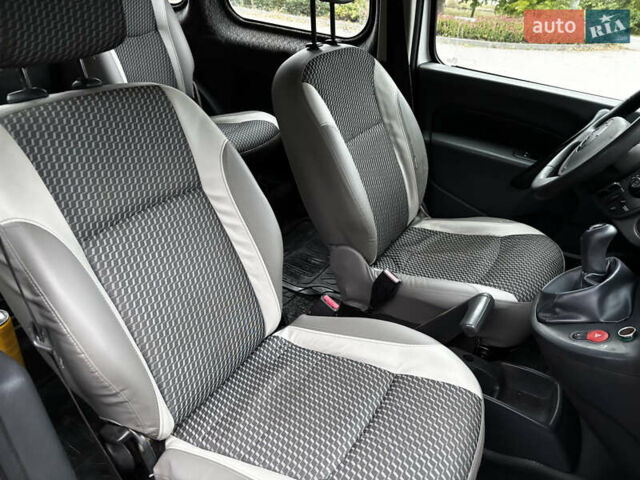 Белый Рено Кенгу, объемом двигателя 1.46 л и пробегом 287 тыс. км за 4700 $, фото 23 на Automoto.ua