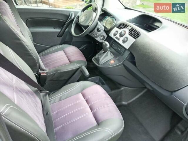 Білий Рено Кєнгу, об'ємом двигуна 0 л та пробігом 98 тис. км за 6100 $, фото 8 на Automoto.ua