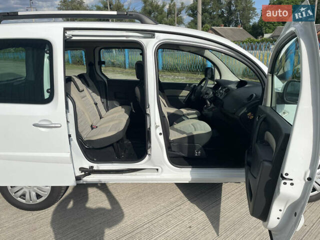 Белый Рено Кенгу, объемом двигателя 1.5 л и пробегом 216 тыс. км за 8300 $, фото 16 на Automoto.ua