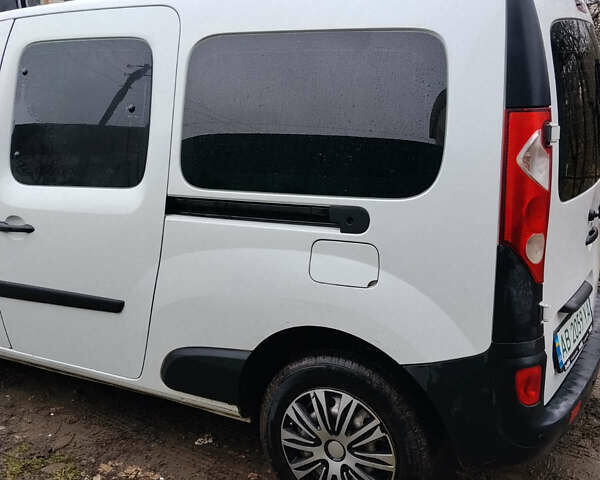 Білий Рено Кєнгу, об'ємом двигуна 0 л та пробігом 109 тис. км за 7300 $, фото 4 на Automoto.ua