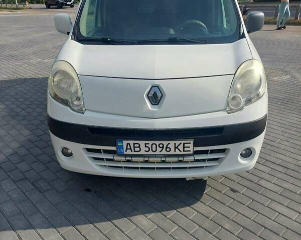Білий Рено Кєнгу, об'ємом двигуна 1.46 л та пробігом 259 тис. км за 8800 $, фото 5 на Automoto.ua