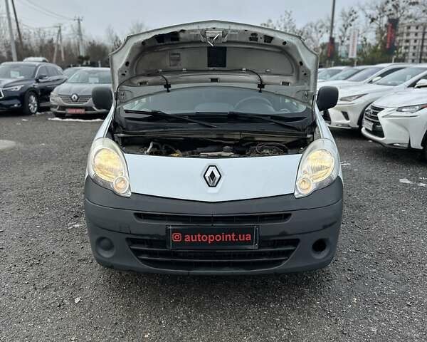 Белый Рено Кенгу, объемом двигателя 1.6 л и пробегом 161 тыс. км за 4600 $, фото 30 на Automoto.ua