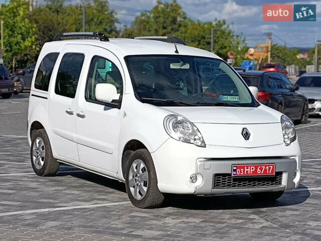 Белый Рено Кенгу, объемом двигателя 1.6 л и пробегом 224 тыс. км за 8150 $, фото 9 на Automoto.ua