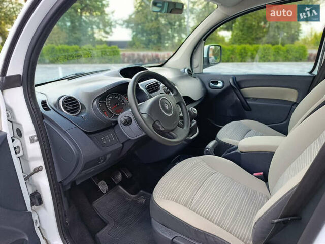 Білий Рено Кєнгу, об'ємом двигуна 1.6 л та пробігом 224 тис. км за 7999 $, фото 12 на Automoto.ua