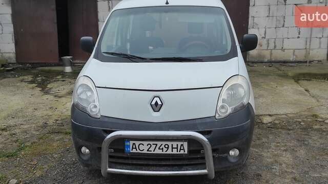 Белый Рено Кенгу, объемом двигателя 1.46 л и пробегом 372 тыс. км за 5300 $, фото 2 на Automoto.ua