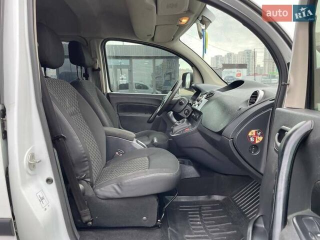 Білий Рено Кєнгу, об'ємом двигуна 1.6 л та пробігом 188 тис. км за 8990 $, фото 10 на Automoto.ua