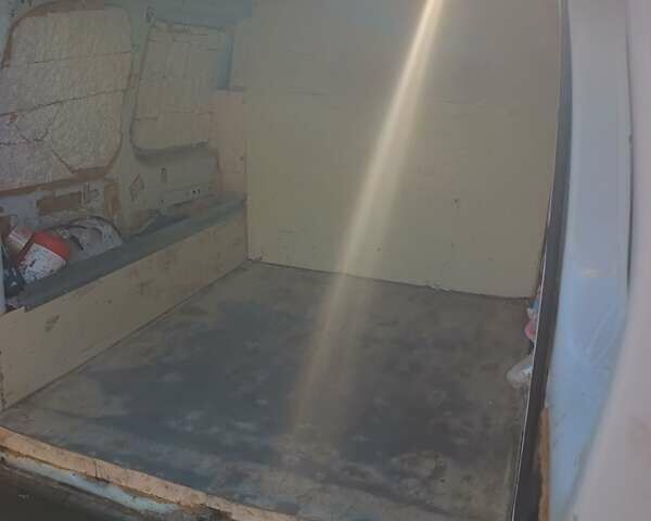 Белый Рено Кенгу, объемом двигателя 1.5 л и пробегом 311 тыс. км за 3700 $, фото 15 на Automoto.ua