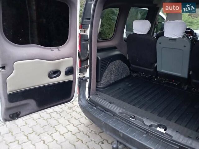 Белый Рено Кенгу, объемом двигателя 1.5 л и пробегом 298 тыс. км за 7750 $, фото 14 на Automoto.ua