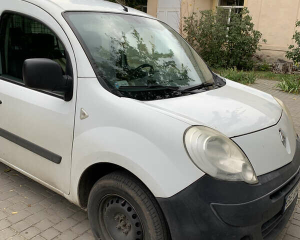 Белый Рено Кенгу, объемом двигателя 1.5 л и пробегом 315 тыс. км за 8300 $, фото 20 на Automoto.ua