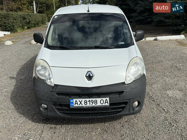 Белый Рено Кенгу, объемом двигателя 1.46 л и пробегом 211 тыс. км за 5800 $, фото 1 на Automoto.ua