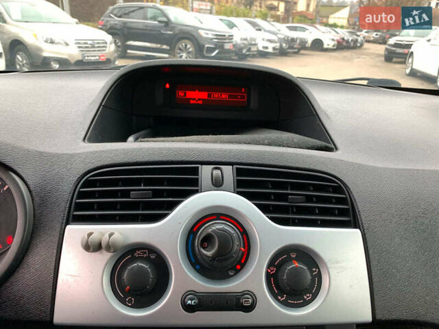 Білий Рено Кєнгу, об'ємом двигуна 1.5 л та пробігом 260 тис. км за 7490 $, фото 27 на Automoto.ua