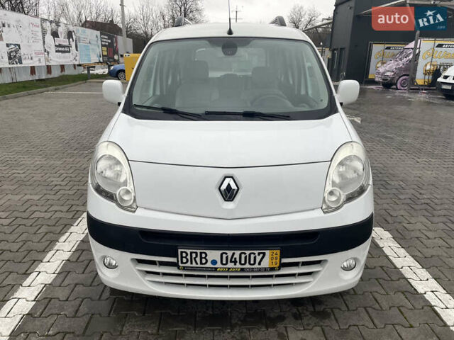 Білий Рено Кєнгу, об'ємом двигуна 0 л та пробігом 216 тис. км за 8200 $, фото 9 на Automoto.ua
