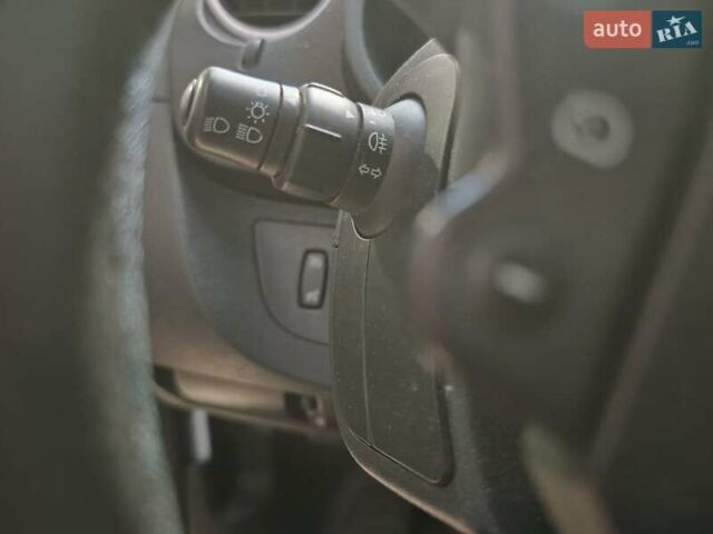 Белый Рено Кенгу, объемом двигателя 1.46 л и пробегом 267 тыс. км за 7500 $, фото 9 на Automoto.ua