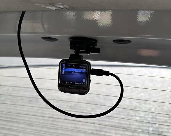 Белый Рено Кенгу, объемом двигателя 1.46 л и пробегом 243 тыс. км за 8600 $, фото 19 на Automoto.ua