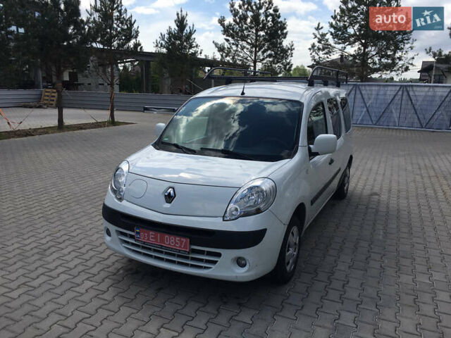 Белый Рено Кенгу, объемом двигателя 0 л и пробегом 41 тыс. км за 6850 $, фото 4 на Automoto.ua