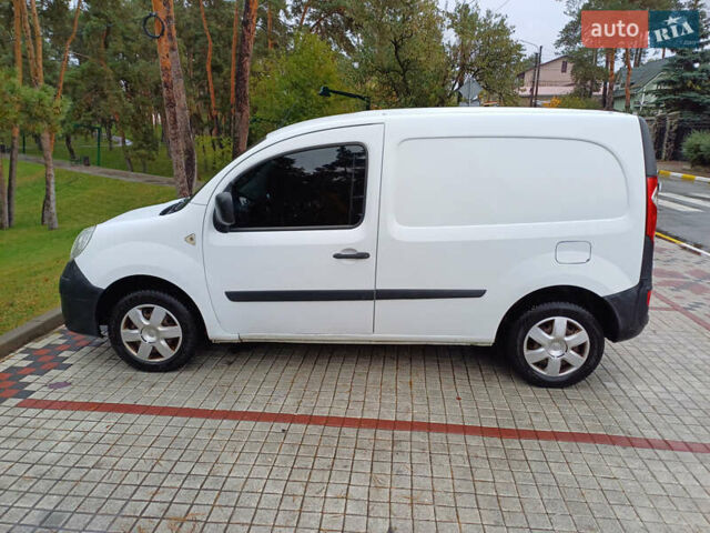 Білий Рено Кєнгу, об'ємом двигуна 1.5 л та пробігом 273 тис. км за 6200 $, фото 1 на Automoto.ua