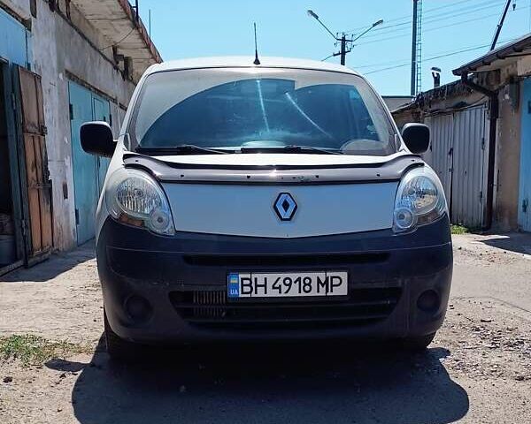 Белый Рено Кенгу, объемом двигателя 1.46 л и пробегом 267 тыс. км за 7500 $, фото 1 на Automoto.ua