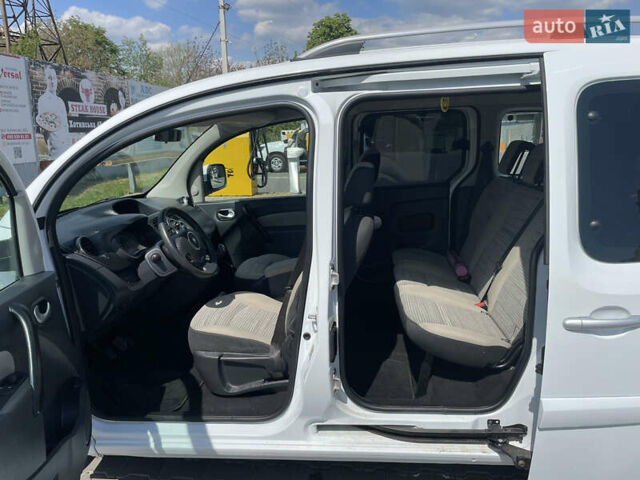 Білий Рено Кєнгу, об'ємом двигуна 1.5 л та пробігом 149 тис. км за 8500 $, фото 3 на Automoto.ua