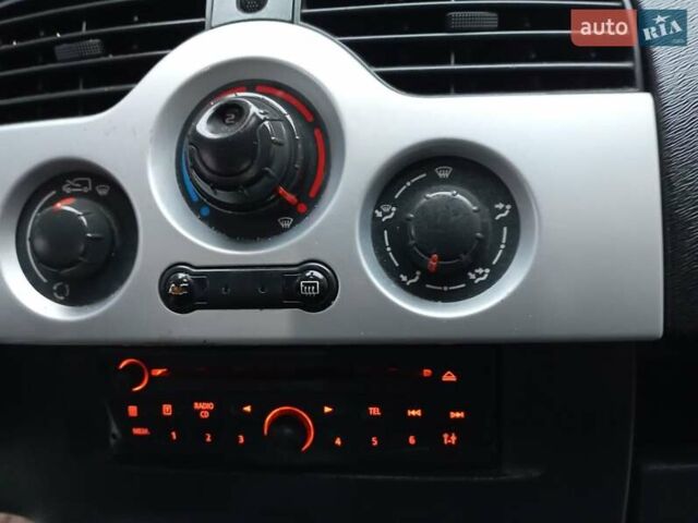 Белый Рено Кенгу, объемом двигателя 1.5 л и пробегом 298 тыс. км за 7750 $, фото 11 на Automoto.ua