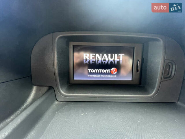 Белый Рено Кенгу, объемом двигателя 1.5 л и пробегом 216 тыс. км за 8600 $, фото 4 на Automoto.ua