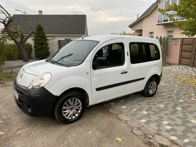 Білий Рено Кєнгу, об'ємом двигуна 1.5 л та пробігом 300 тис. км за 4950 $, фото 7 на Automoto.ua