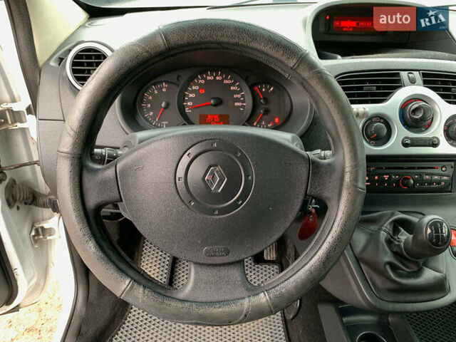 Білий Рено Кєнгу, об'ємом двигуна 1.5 л та пробігом 260 тис. км за 7490 $, фото 25 на Automoto.ua