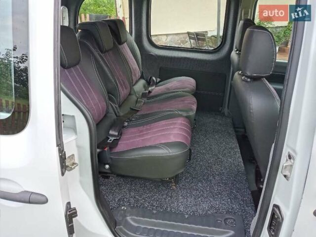 Білий Рено Кєнгу, об'ємом двигуна 0 л та пробігом 98 тис. км за 6100 $, фото 4 на Automoto.ua