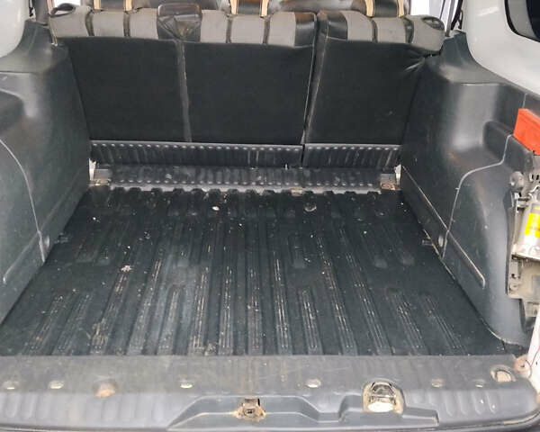 Білий Рено Кєнгу, об'ємом двигуна 0 л та пробігом 109 тис. км за 7300 $, фото 16 на Automoto.ua