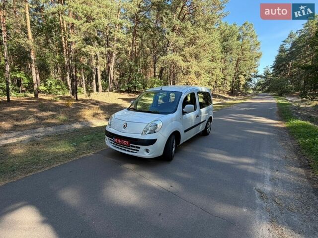 Білий Рено Кєнгу, об'ємом двигуна 1.5 л та пробігом 196 тис. км за 8800 $, фото 23 на Automoto.ua