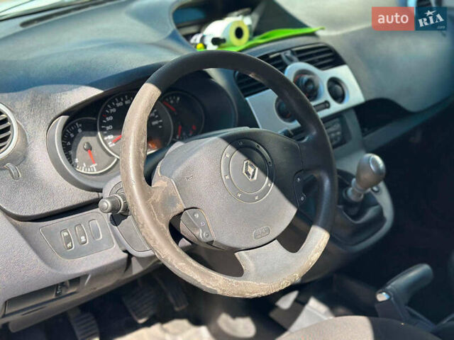 Белый Рено Кенгу, объемом двигателя 1.5 л и пробегом 247 тыс. км за 5990 $, фото 13 на Automoto.ua