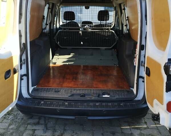 Белый Рено Кенгу, объемом двигателя 1.5 л и пробегом 255 тыс. км за 7100 $, фото 7 на Automoto.ua