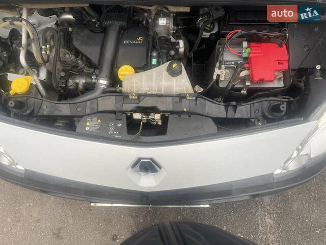 Белый Рено Кенгу, объемом двигателя 1.5 л и пробегом 202 тыс. км за 6400 $, фото 28 на Automoto.ua