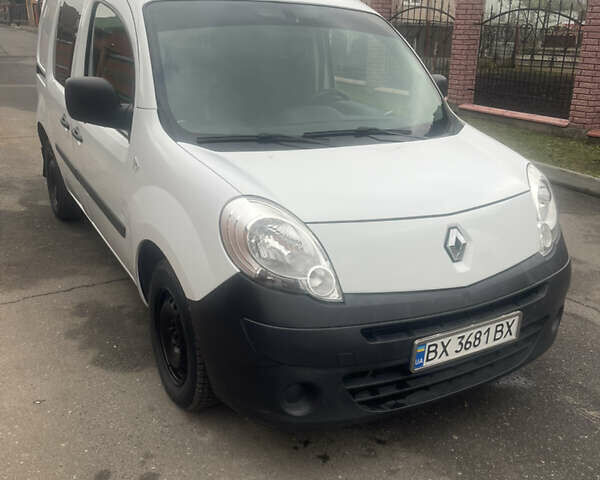 Белый Рено Кенгу, объемом двигателя 1.5 л и пробегом 202 тыс. км за 6400 $, фото 7 на Automoto.ua