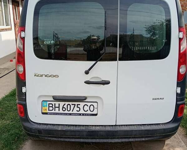 Белый Рено Кенгу, объемом двигателя 1.46 л и пробегом 227 тыс. км за 7200 $, фото 1 на Automoto.ua