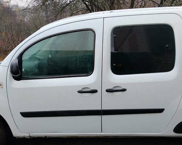 Білий Рено Кєнгу, об'ємом двигуна 0 л та пробігом 109 тис. км за 7300 $, фото 6 на Automoto.ua