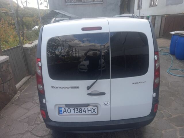 Белый Рено Кенгу, объемом двигателя 1.5 л и пробегом 230 тыс. км за 8200 $, фото 9 на Automoto.ua