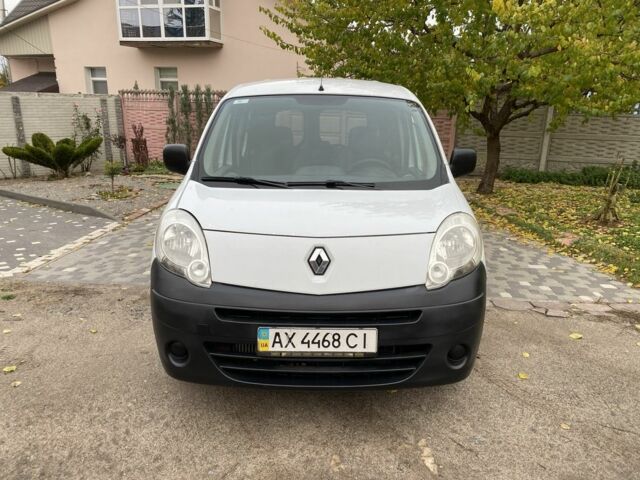 Білий Рено Кєнгу, об'ємом двигуна 1.5 л та пробігом 300 тис. км за 4950 $, фото 5 на Automoto.ua