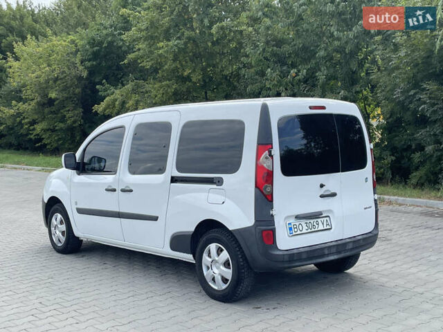 Белый Рено Кенгу, объемом двигателя 0 л и пробегом 67 тыс. км за 6200 $, фото 4 на Automoto.ua